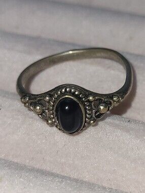 Vintage Black Onyx Cabachon Ring  Ornate Dainty Untested Silver